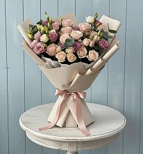 Букет цветов из:  Розы и Лизиантусы в Васюринской