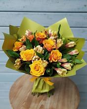 Букет цветов из:  Альстромерии и Розы в Васюринской