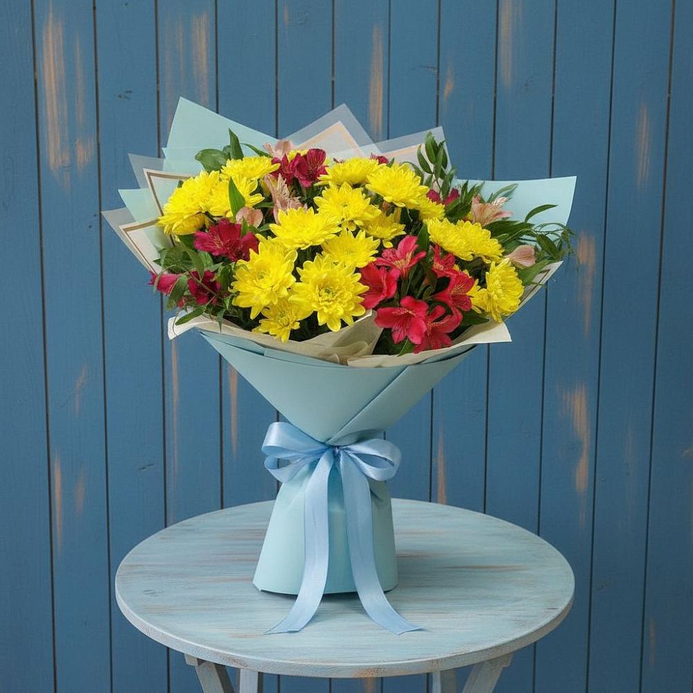 Букет цветов из: Альстромерии и Хризантемы в Васюринской
