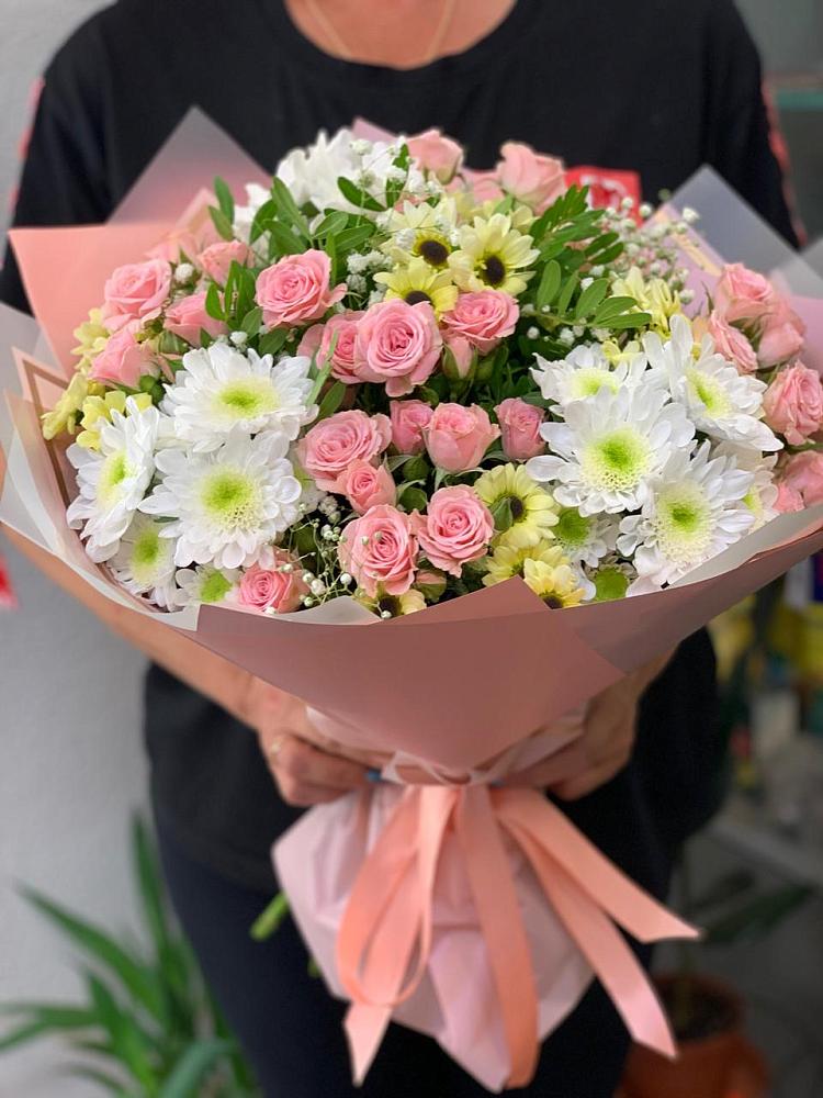 Букет цветов из: Розы и Хризантемы в Васюринской