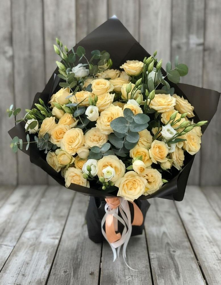 Букет цветов из: Розы и Лизиантусы в Васюринской