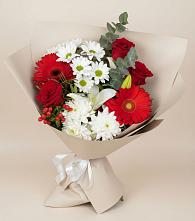 Букет цветов из:  Розы, Хризантемы, Герберы и Лилии в Васюринской