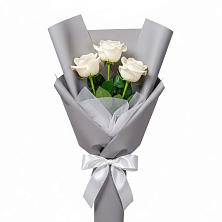 Букет 3 белые розы в Васюринской