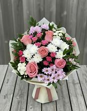Букет цветов из:  Альстромерии, Гвоздики, Розы и Хризантемы в Васюринской