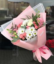 Букет цветов из:  Розы, Лизиантусы и Хризантемы в Васюринской