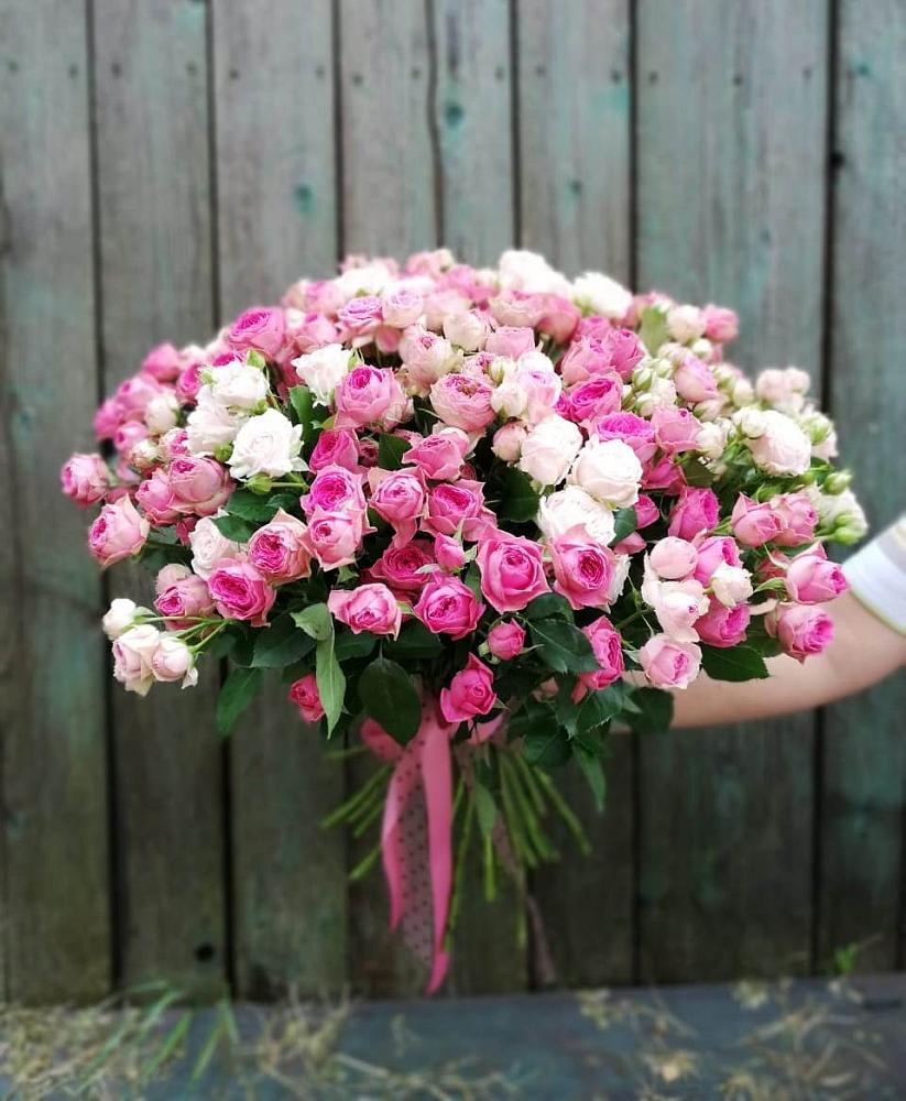 Букет Розовые кустовые розы Натали и Лав Лидия в Васюринской