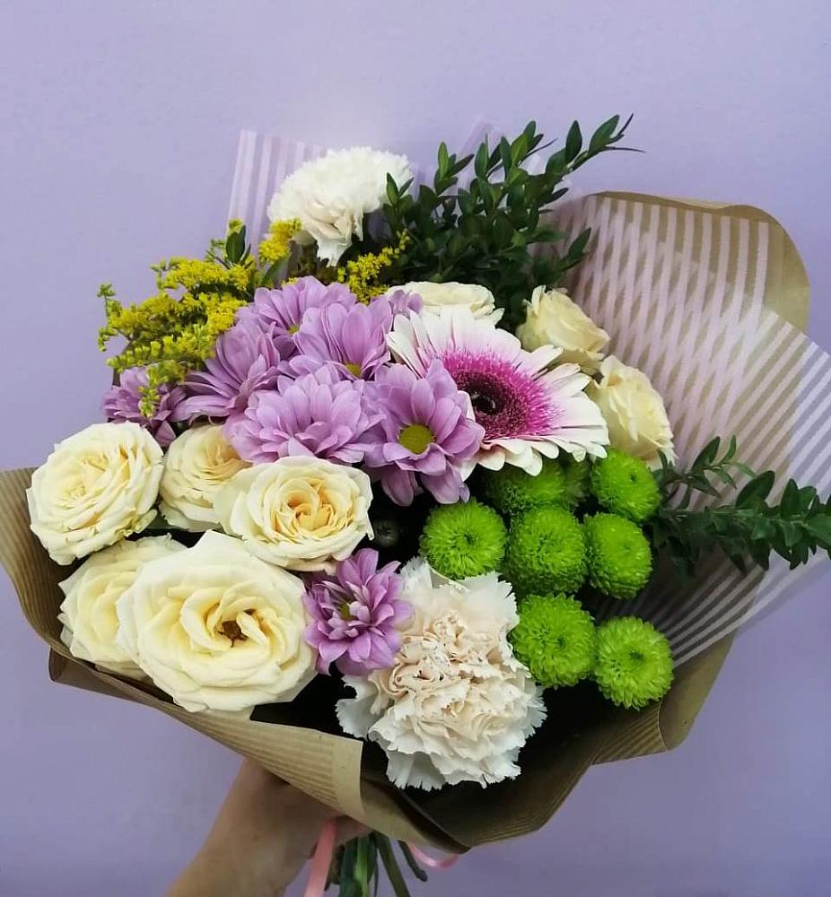 Букет цветов из: Хризантемы, Розы, Гвоздики и Герберы в Васюринской